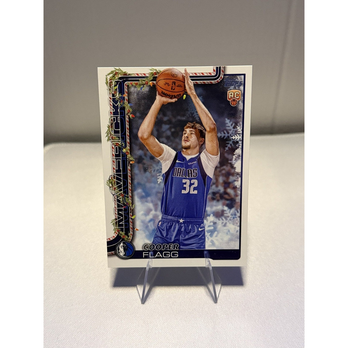 Cooper Flagg 2025-26 Topps Holiday RC #H161 Dallas Mavericks NM