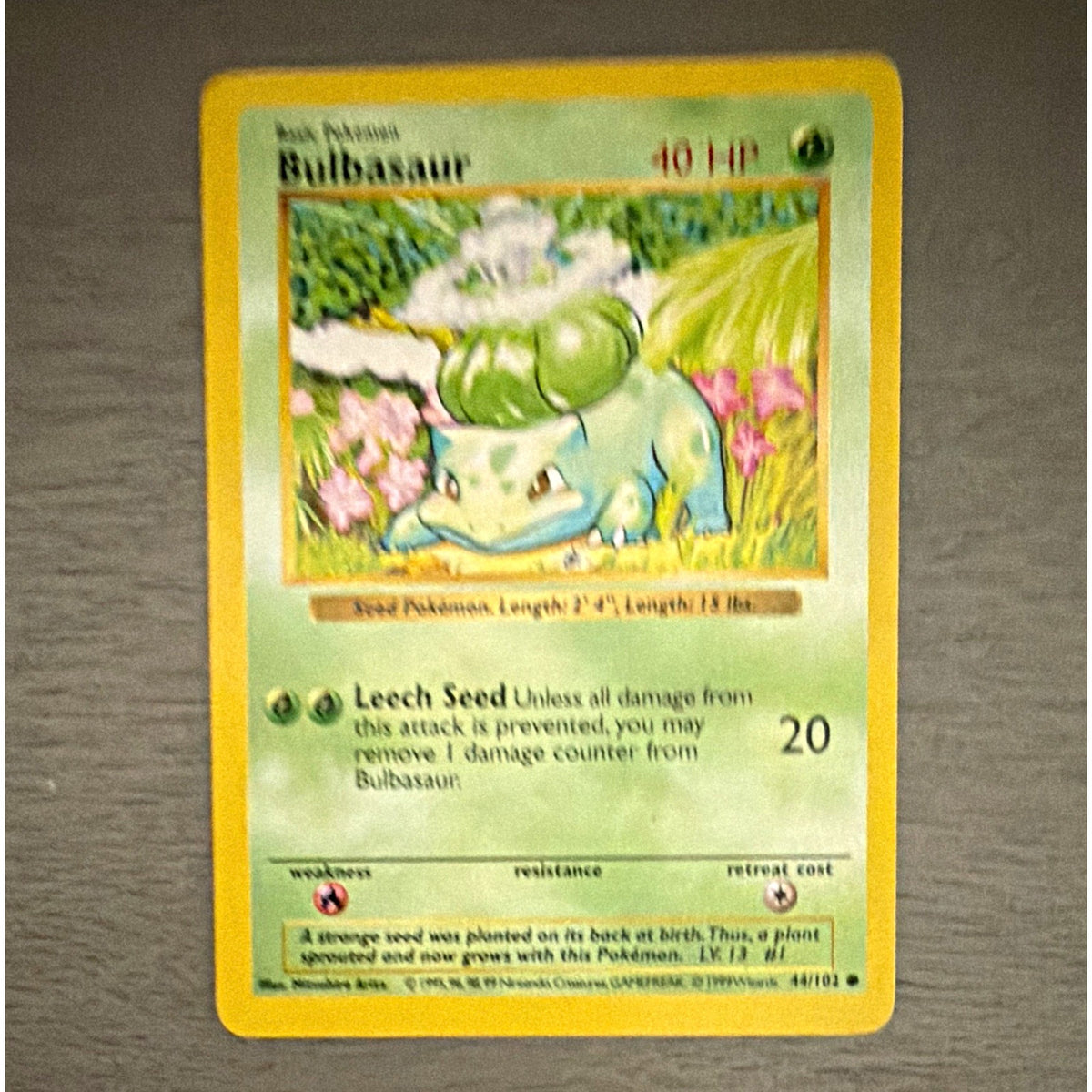 Bulbasaur 44/102 Base Set Unlimited Common WOTC 1999 Pokemon Card (SHADOWLESS)