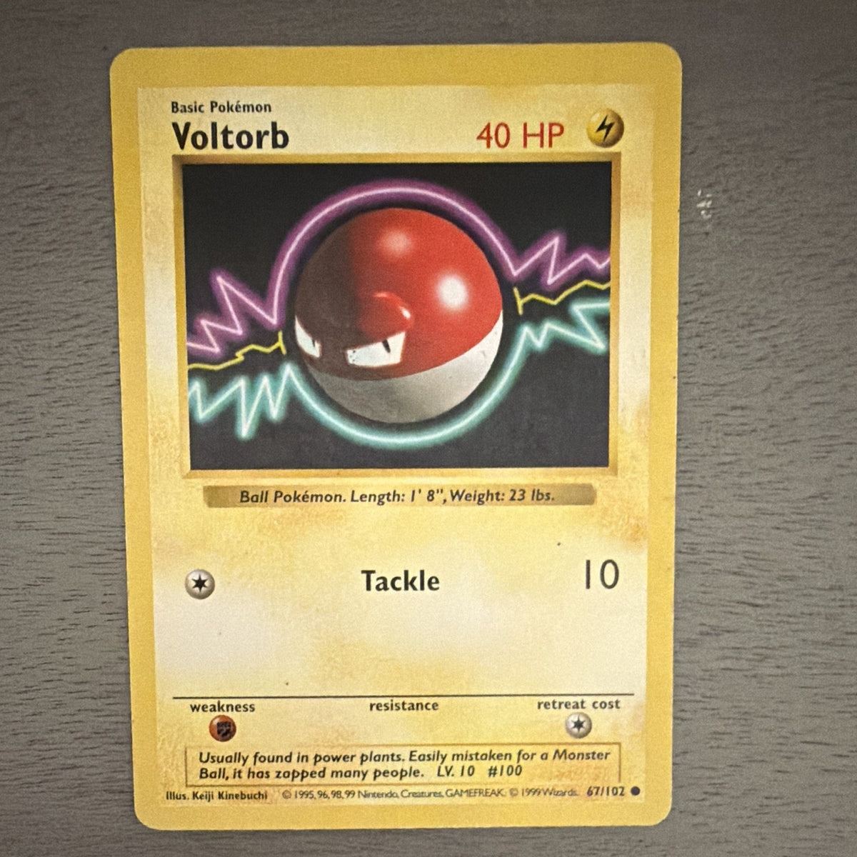 Voltorb 67/102 Base Set Shadowless Unlimited Regular Common WOTC 1999 Card