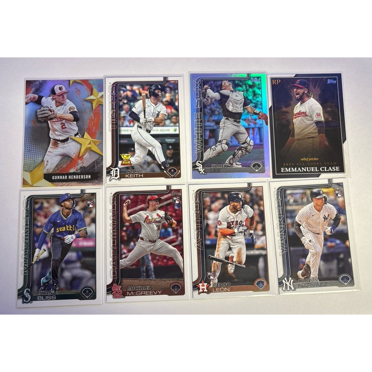2025 Topps Series 1 8-Card LOT (4 RCs, 1 GC, 2 Inserts, 1 Foil)
